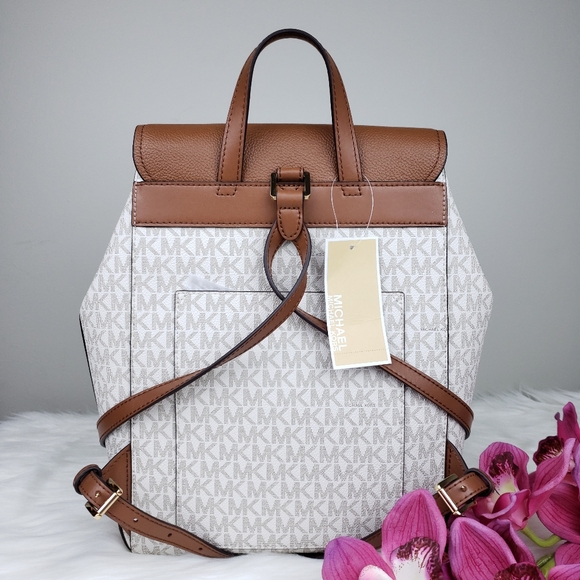 🌺NWT Michael Kors MD Hayes backpack bag Vanilla - Picture 4 of 8